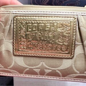 Coach Poppy Wristlet